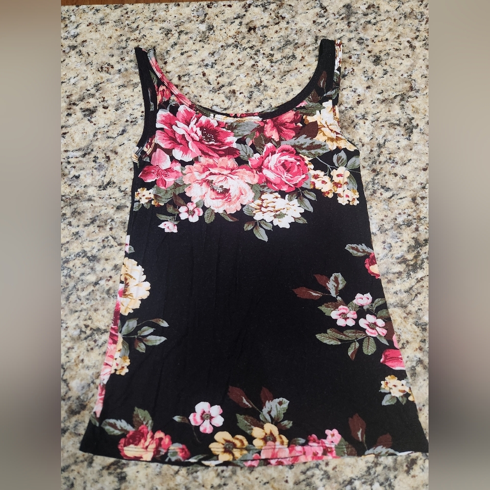 Floral Tank - Picture 2 of 2